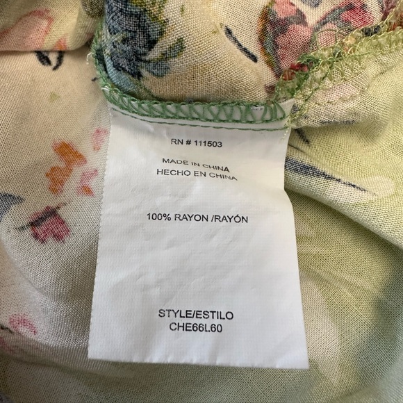 Figueroa & Flower blouse Med w/ a vibrant green-to-lime ombré floral pattern - Picture 4 of 4